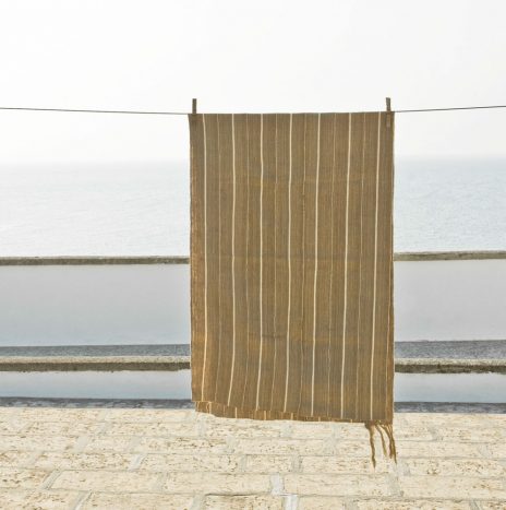 D61 nigerian raw silk shawl 1950s